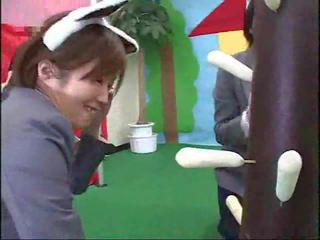 Japonez contestants participate în o nebuna gameshow clamă