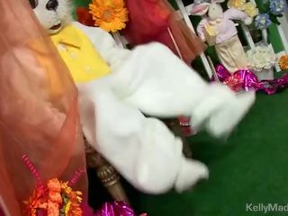 Kelly μάντισον λαμβάνει rabbits fleshy carrot unfathomable