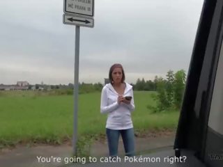 Stupendous हॉट pokemon हंटर बस्टी femme fatale convinced को बकवास अजनबी में driving वैन