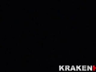 Krakenhot - daniela evans en une bdsm scène